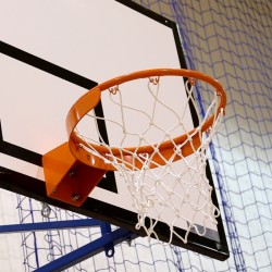 Баскетбольные кольца...