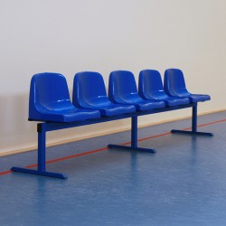 Сиденья на свободно стоящей...