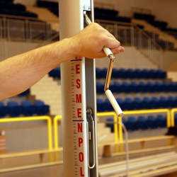 Профессиональные алюминиевые волейбольные стойки с внутренним механизмом натяжения сетки
