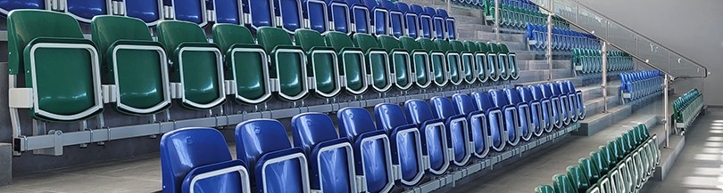 Складные сиденья установлены на трибунах со ступенями
