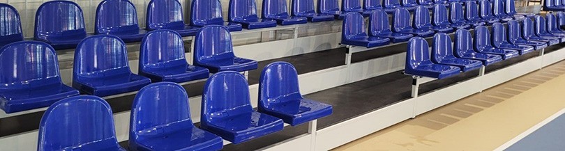 Стационарные трибуны c подступенькaми